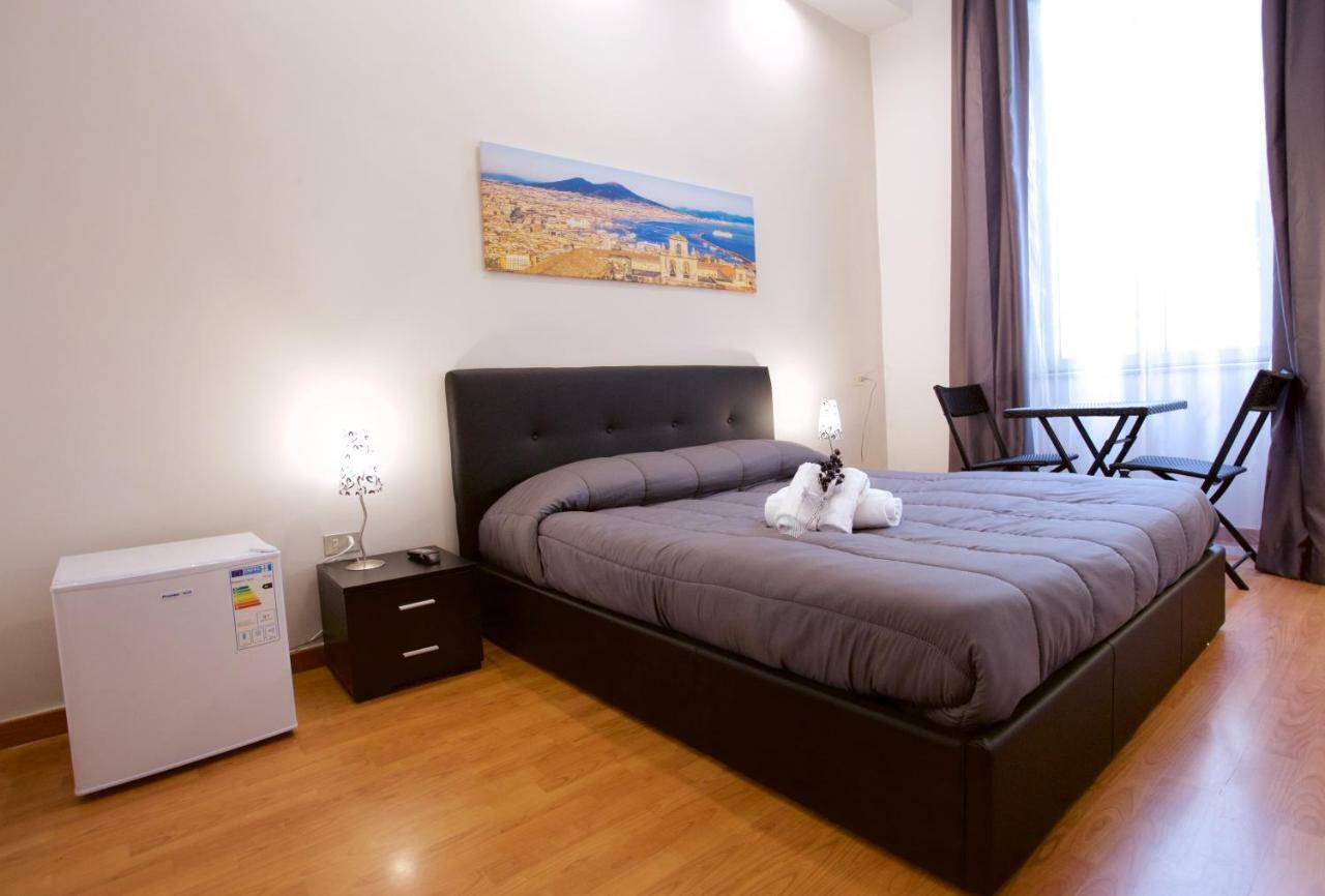 Metronapoli Bed & Breakfast Luaran gambar