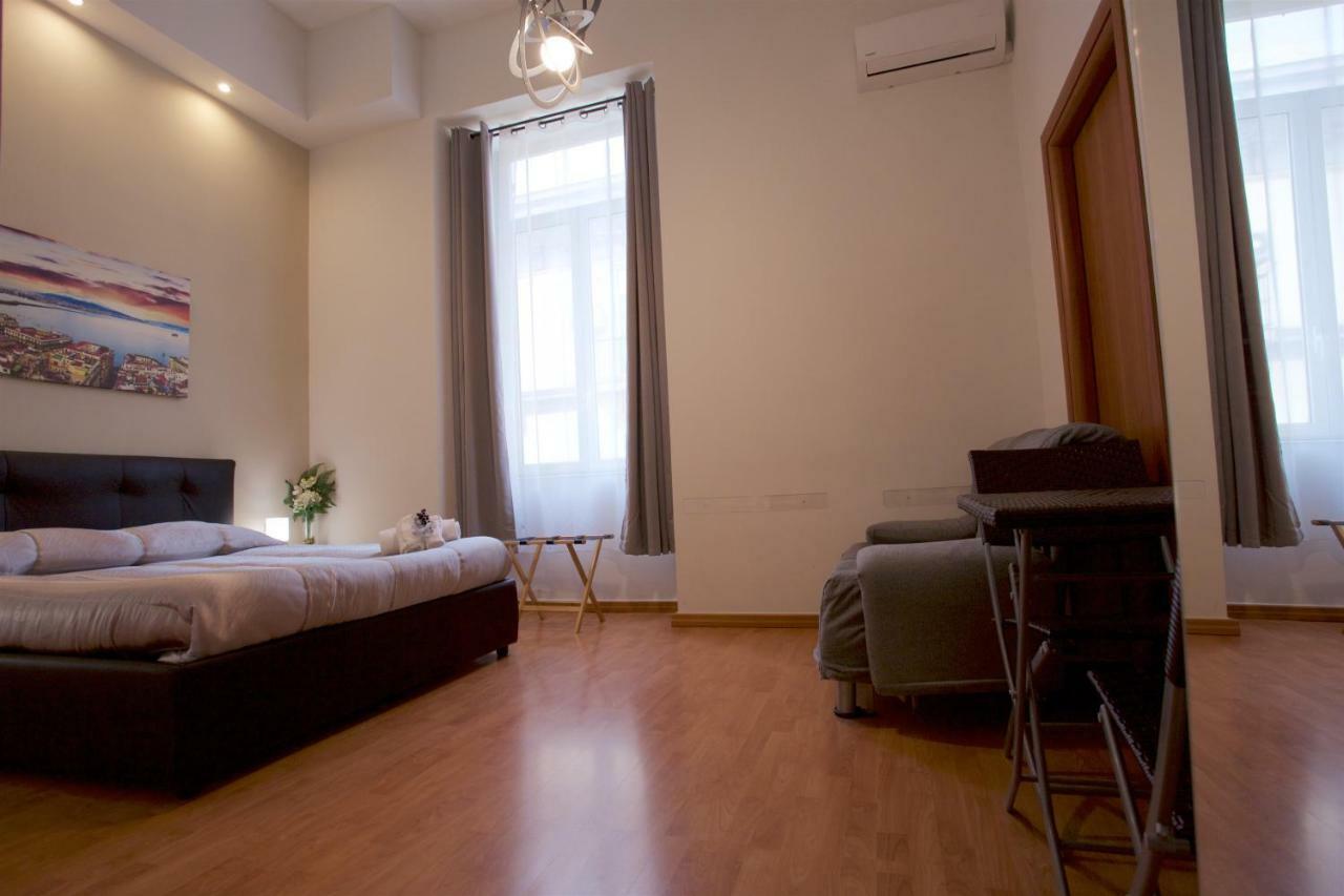 Metronapoli Bed & Breakfast Luaran gambar