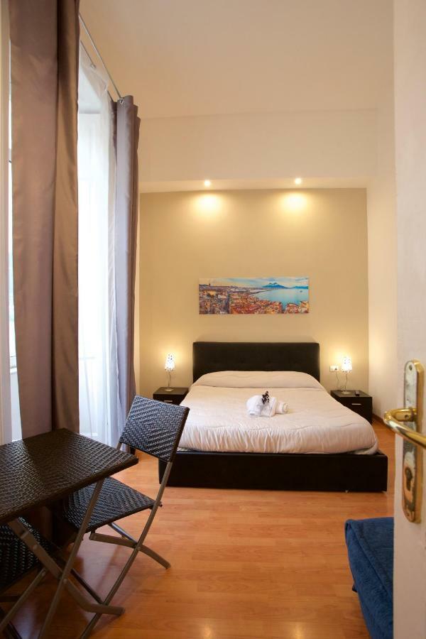 Metronapoli Bed & Breakfast Luaran gambar